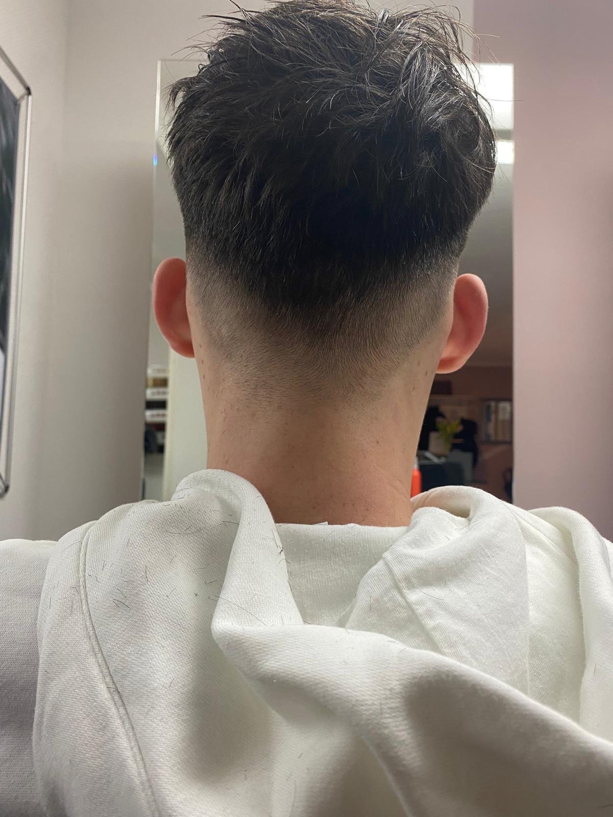 Herrenhaarschnitt - Sabrinas Hair Affair